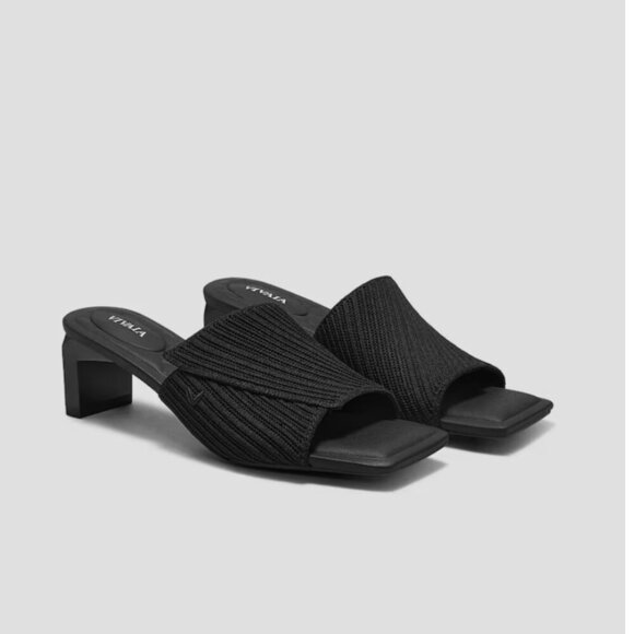 Vivaia Square-Toe Block Heel Sandals (Jade Pro) Black Women's - Picture 2 of 7